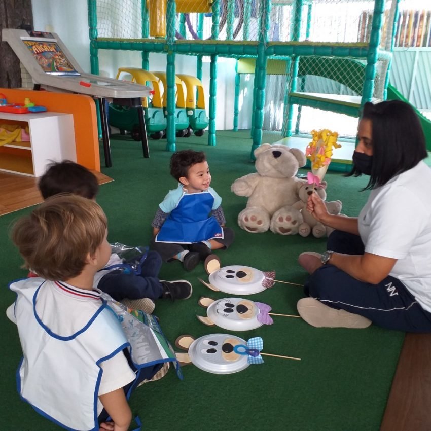 Visite a escola e observe os espaços dedicados às crianças